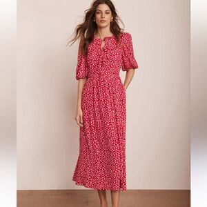 Mint Velvet Lip Print Midi Dress
AB19